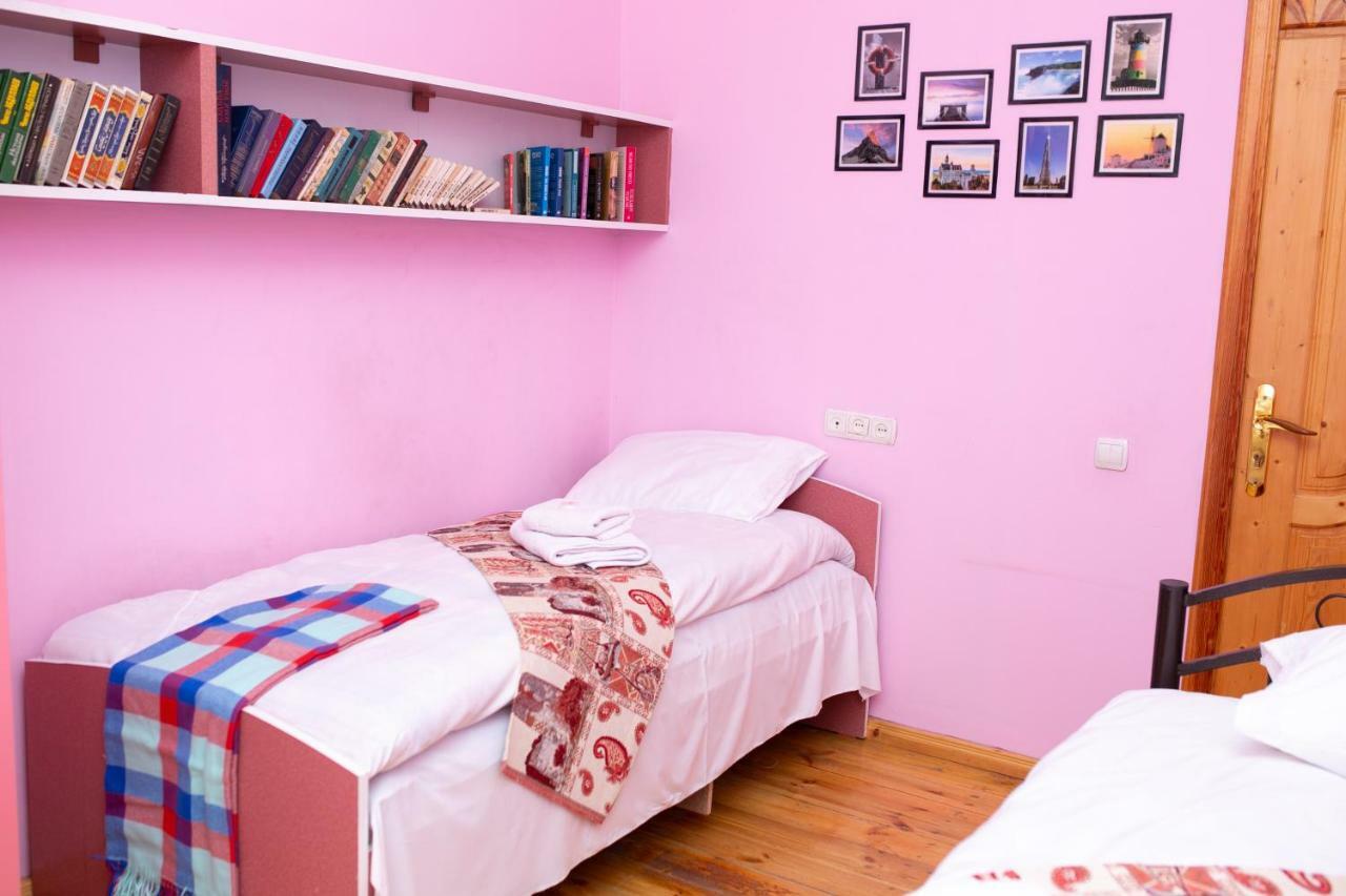 Khurma Hostel 占贾 外观 照片